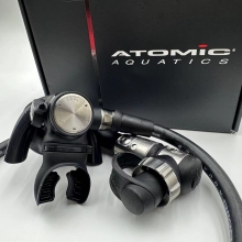 ATOMIC TFX 钛合金呼吸调节器 超轻潜水调节器 DIN&yoke